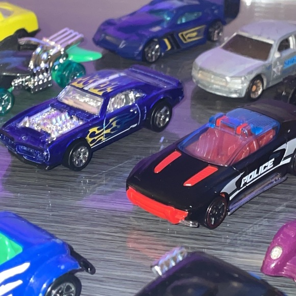 Hotwheels Bundle of 15 - Picture 8 of 13
